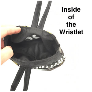 Wristlet Black/White Ostrich Feathers