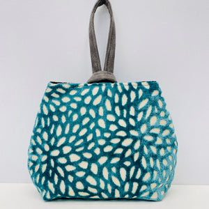 Wristlet Teal/Grey Dahlia
