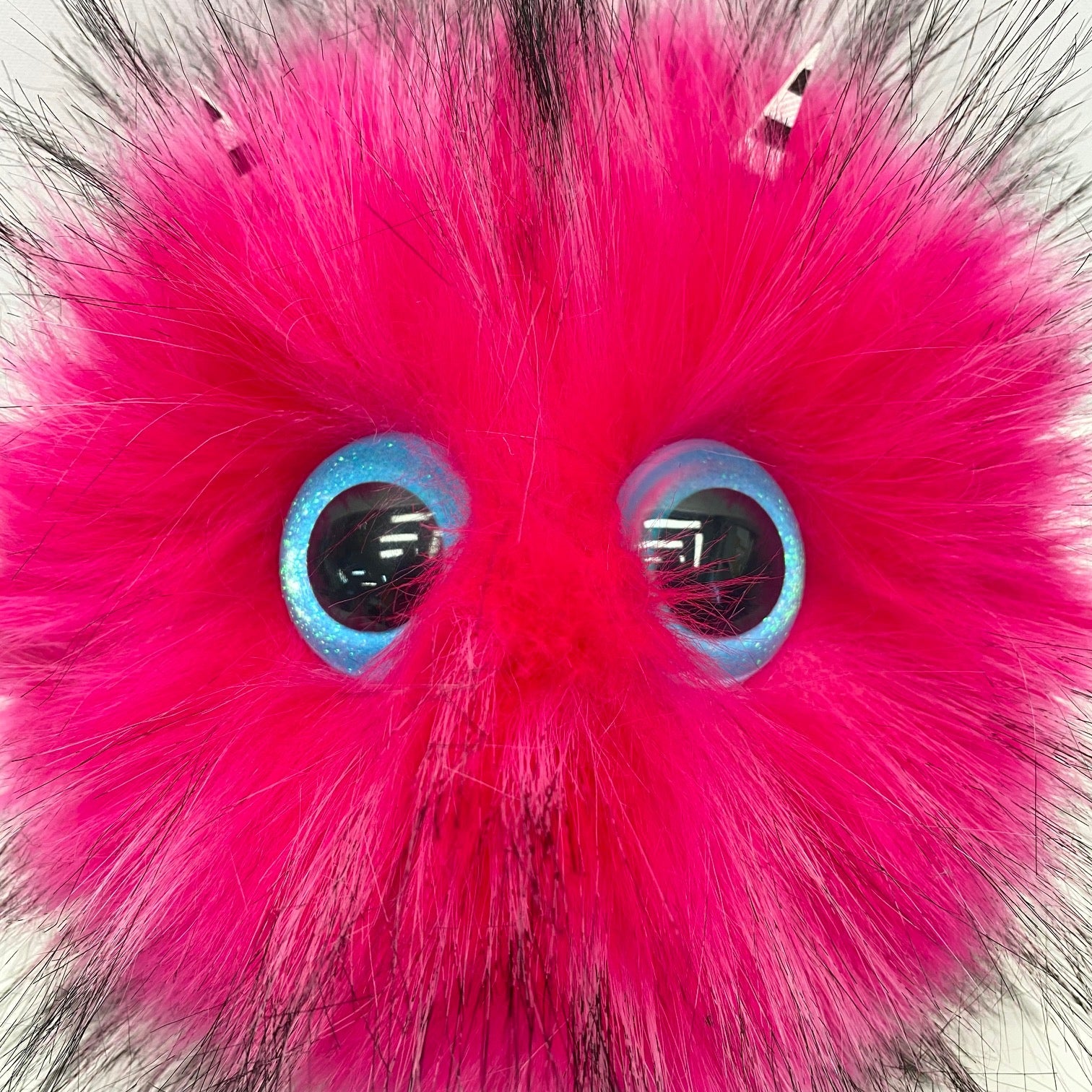 Dust Nugget Hot Electric Pink